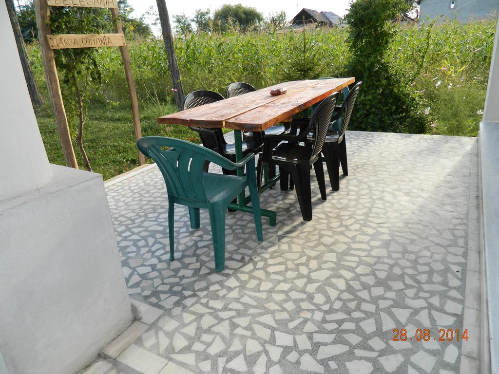 Belegania Villa Oarja Exterior photo