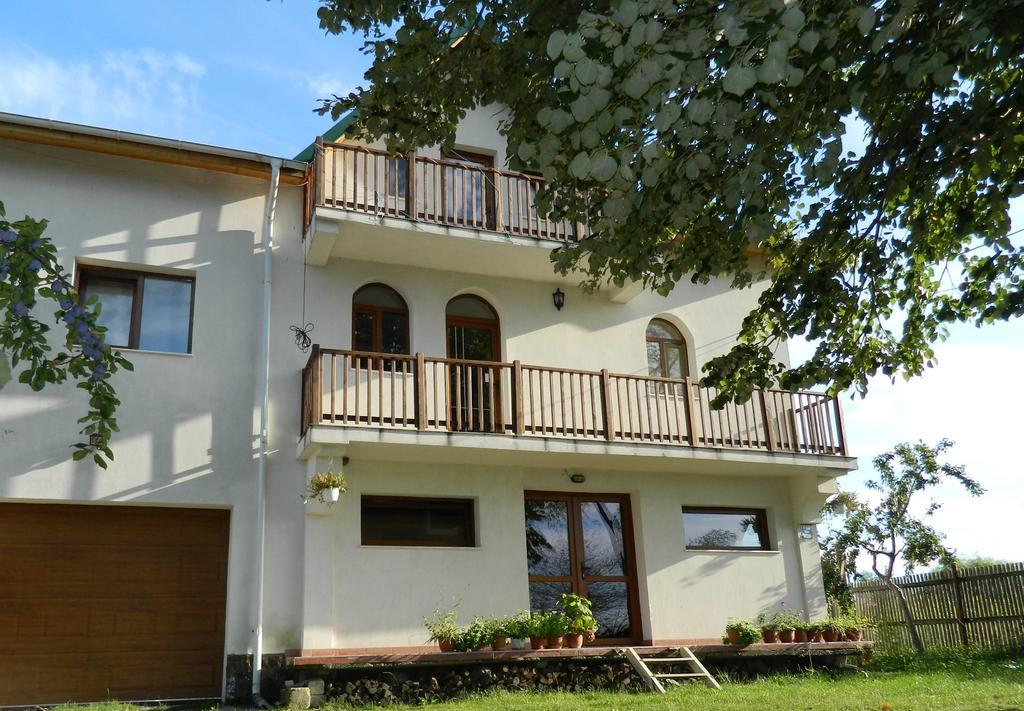 Belegania Villa Oarja Exterior photo